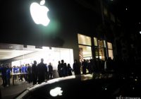 West Coast readies to buy iPhone 4S (photos)
